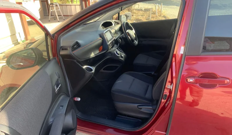 
								Toyota Sienta Hybrid 2019 G full									