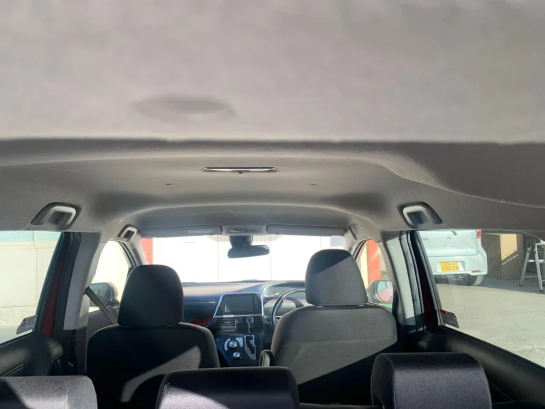 
								Toyota Sienta Hybrid 2019 G full									
