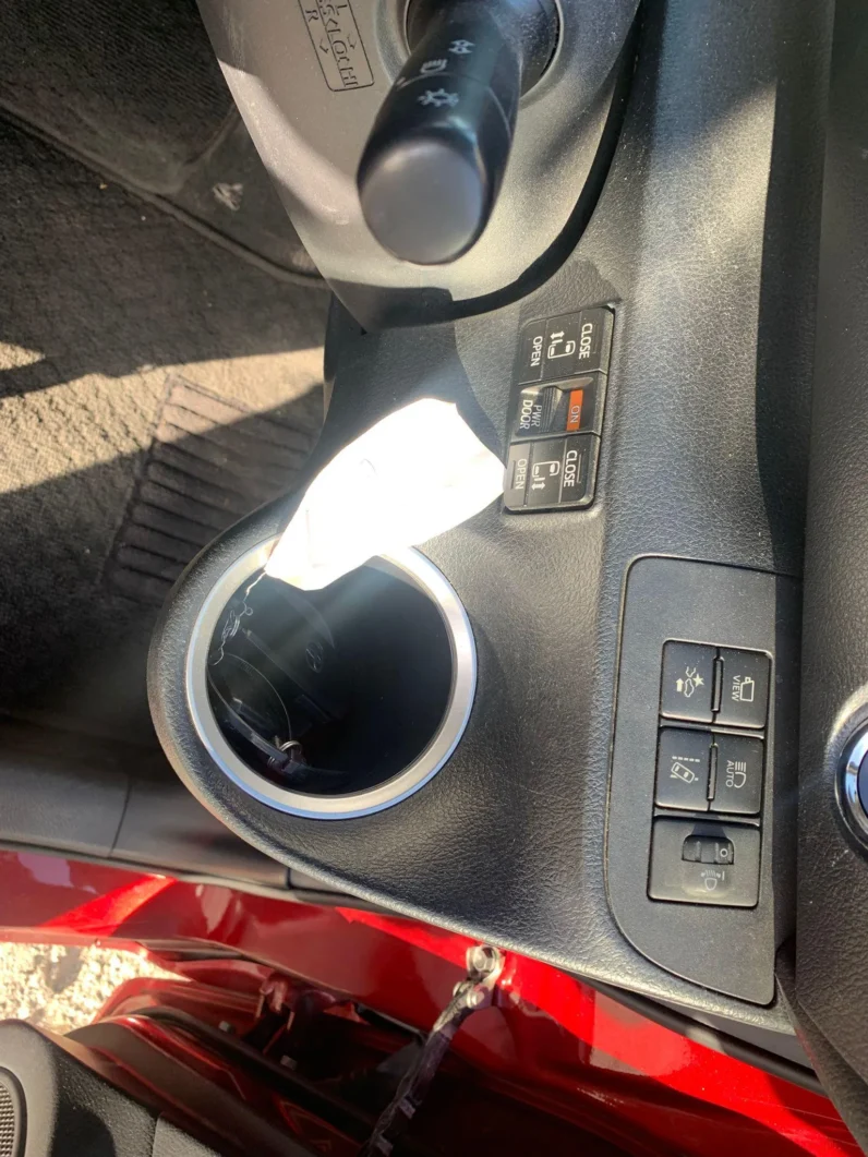 
								Toyota Sienta Hybrid 2019 G full									