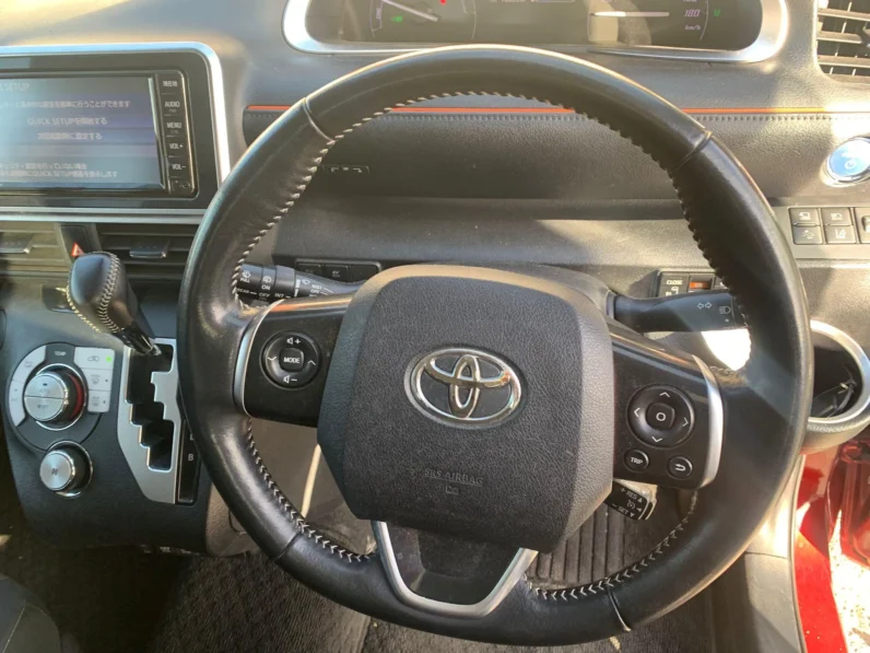 
								Toyota Sienta Hybrid 2019 G full									