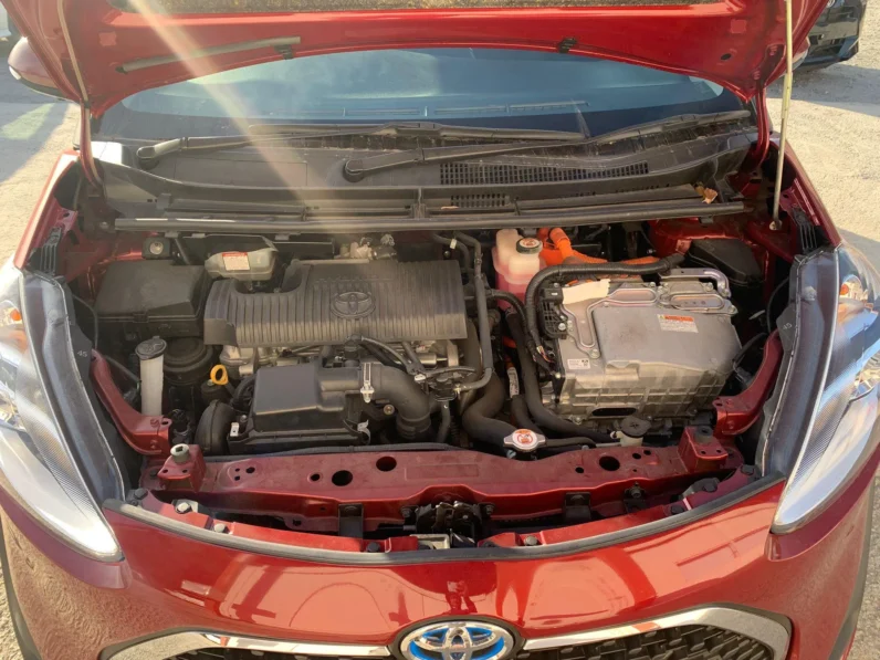 
								Toyota Sienta Hybrid 2019 G full									