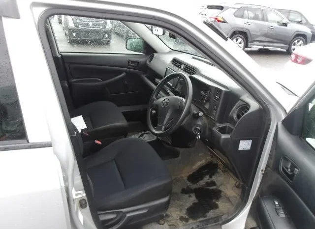 
								Toyota Probox 2019 DX Comfort 2WD full									