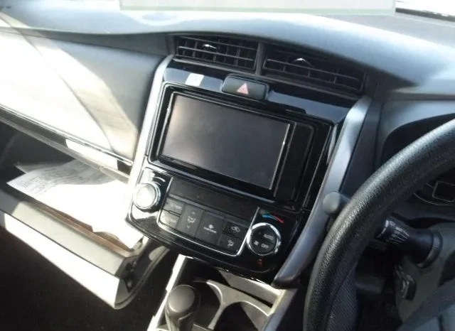 
								Toyota Corolla Fielder 2019 1.5G full									