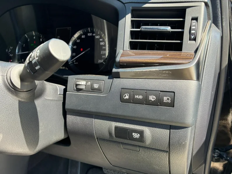 
								Lexus LX570 2020 Black Sequence Si full									