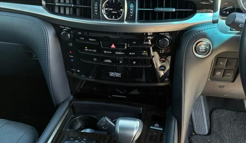 
								Lexus LX570 2020 Black Sequence Si full									