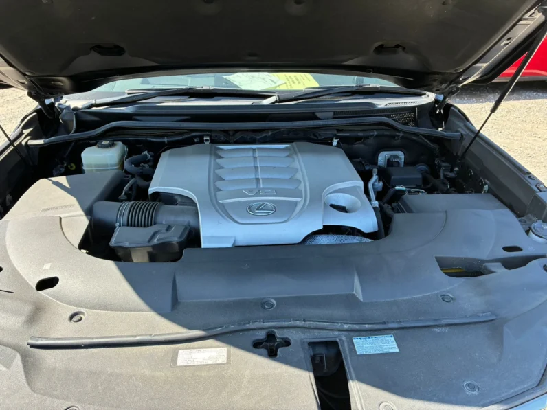 
								Lexus LX570 2020 Black Sequence Si full									