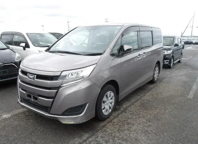 
								Toyota Noah 2019 2WD 8 Seater full									