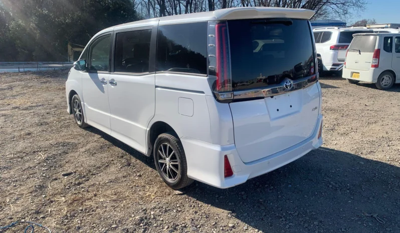 
								Toyota Noah WXB Non hybrid 2019 full									