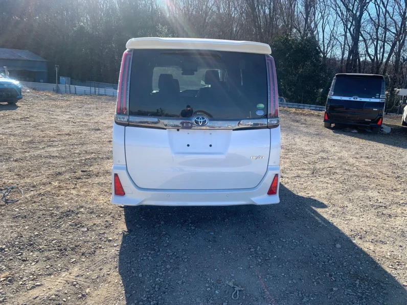 
								Toyota Noah WXB Non hybrid 2019 full									