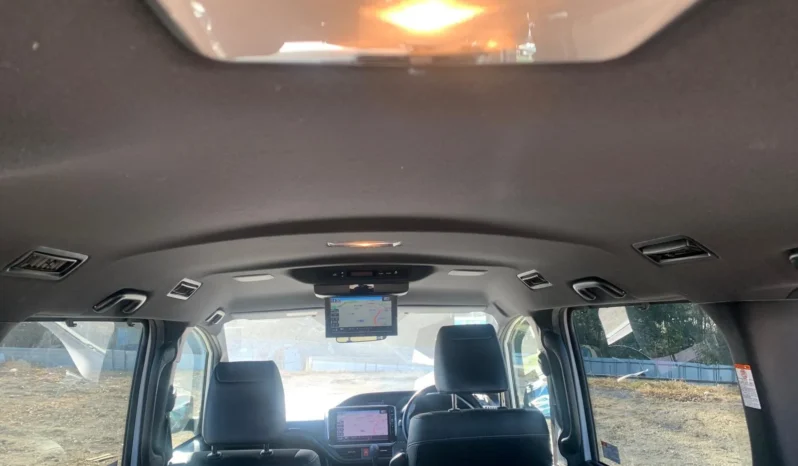 
								Toyota Noah WXB Non hybrid 2019 full									
