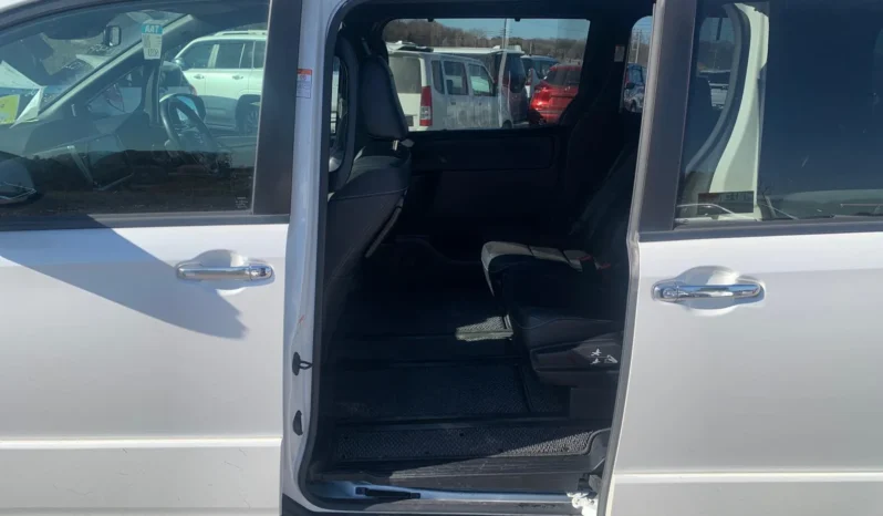 
								Toyota Noah WXB Non hybrid 2019 full									