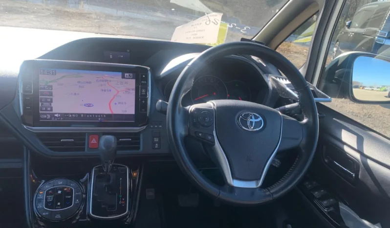 
								Toyota Noah WXB Non hybrid 2019 full									