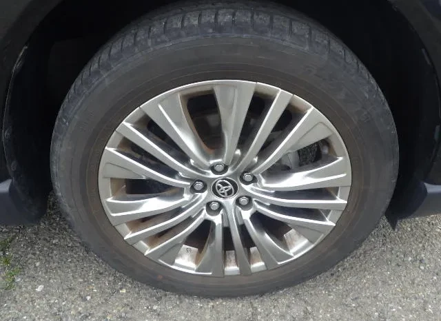 
								Toyota Harrier 2020 New Shape Z Package full									
