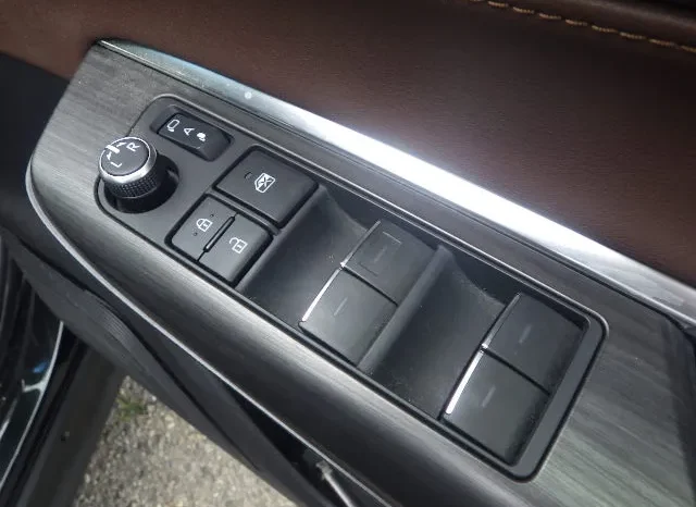 
								Toyota Harrier 2020 New Shape Z Package full									
