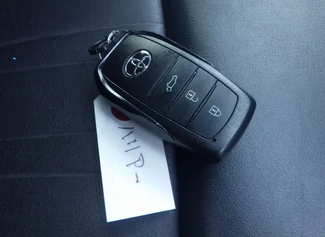 
								Toyota Harrier 2020 New Shape Z Package full									