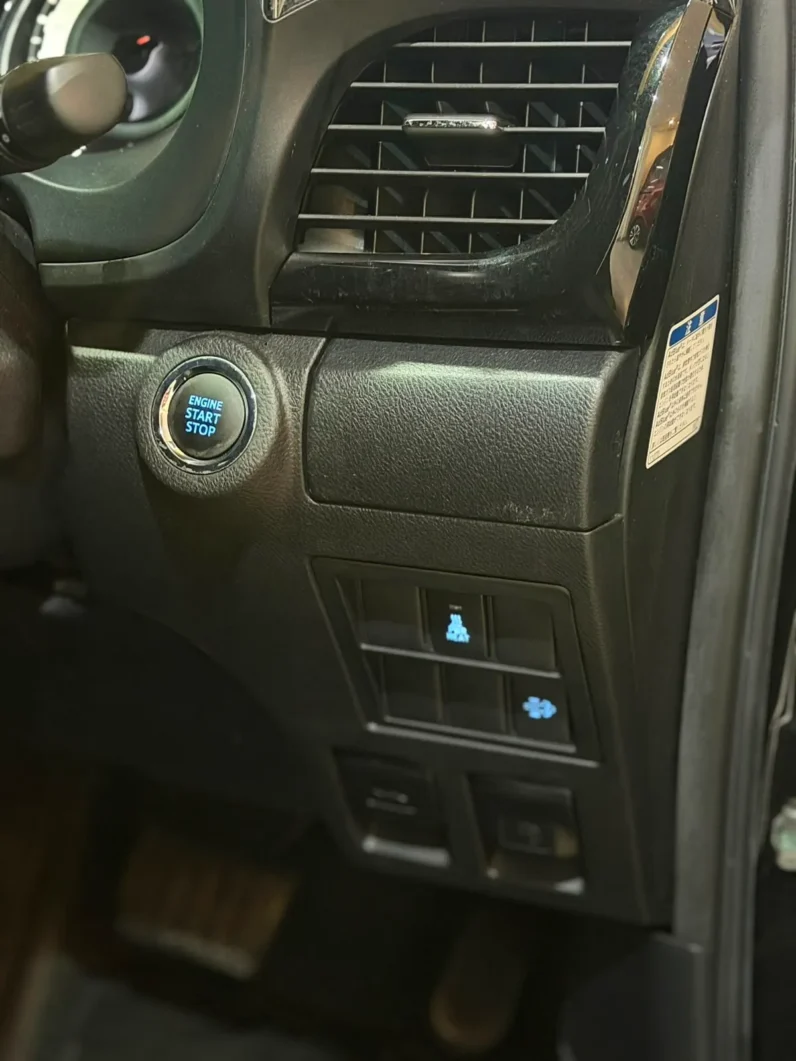 
								Toyota Hilux Double Cabin 2020 Z Black Rally Edition Automatic full									
