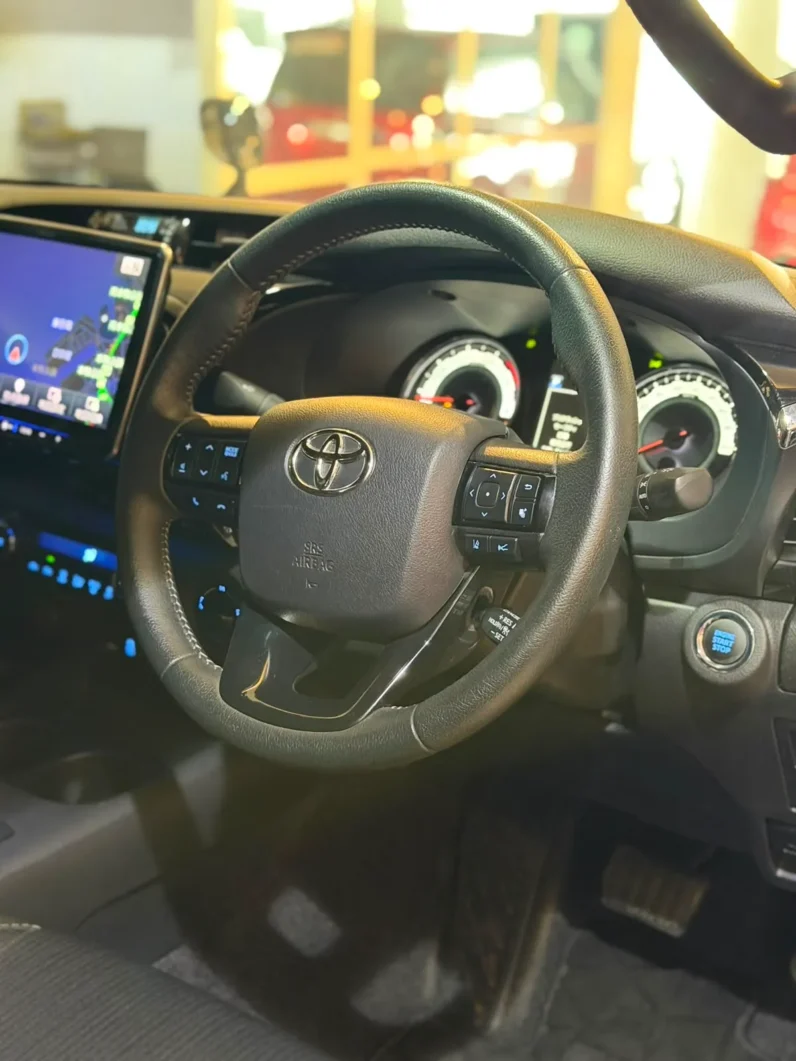 
								Toyota Hilux Double Cabin 2020 Z Black Rally Edition Automatic full									