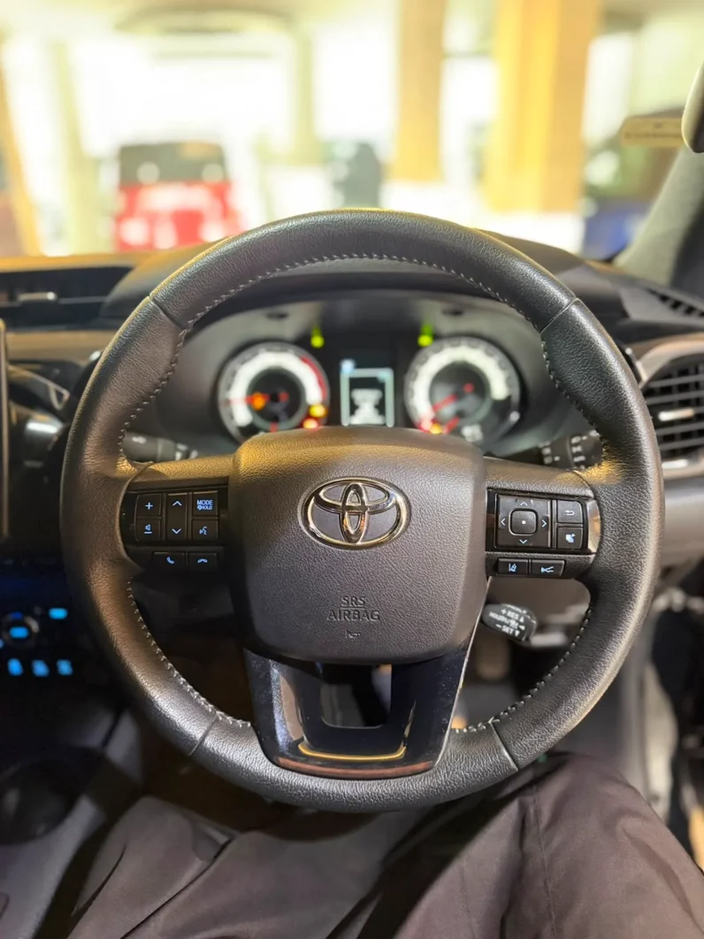 
								Toyota Hilux Double Cabin 2020 Z Black Rally Edition Automatic full									