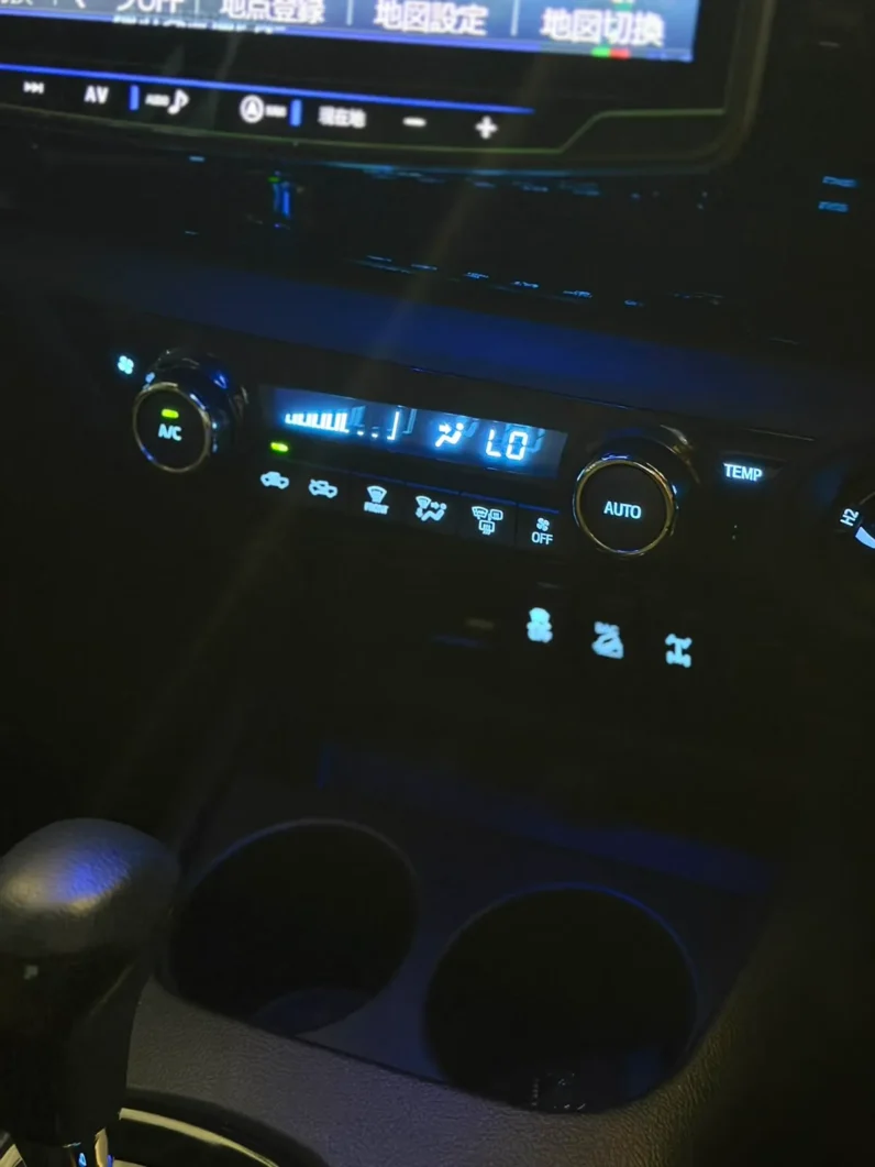 
								Toyota Hilux Double Cabin 2020 Z Black Rally Edition Automatic full									