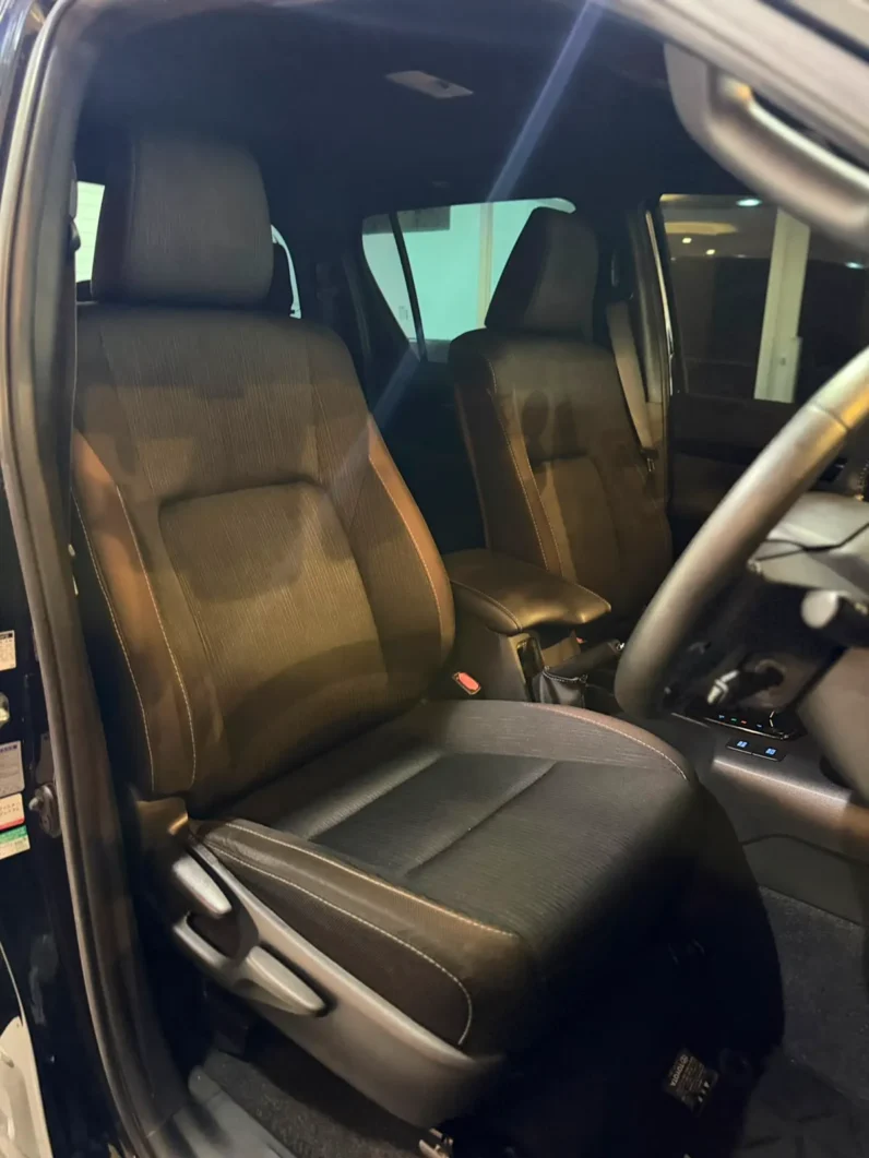 
								Toyota Hilux Double Cabin 2020 Z Black Rally Edition Automatic full									