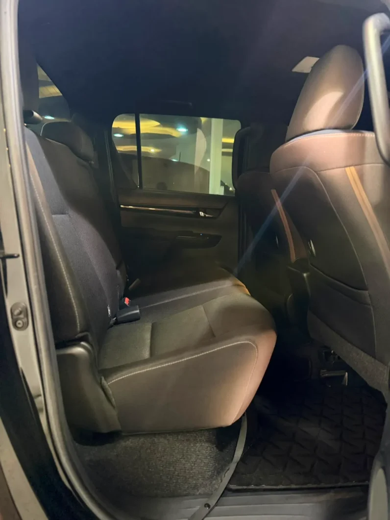 
								Toyota Hilux Double Cabin 2020 Z Black Rally Edition Automatic full									