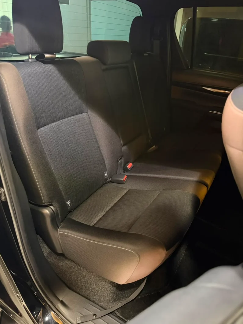 
								Toyota Hilux Double Cabin 2020 Z Black Rally Edition Automatic full									