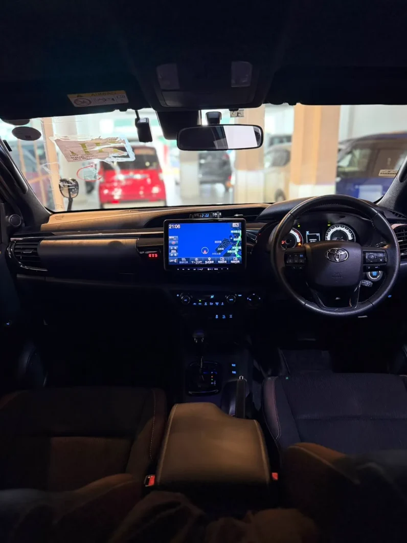 
								Toyota Hilux Double Cabin 2020 Z Black Rally Edition Automatic full									