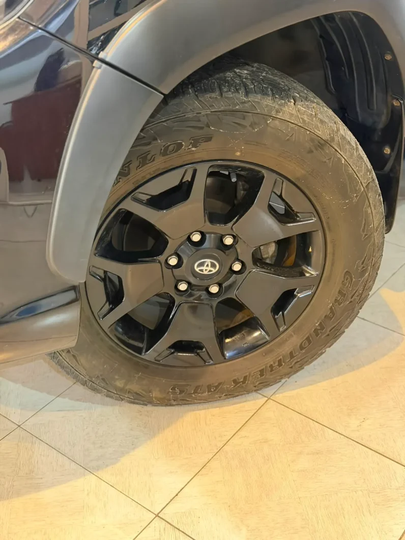 
								Toyota Hilux Double Cabin 2020 Z Black Rally Edition Automatic full									