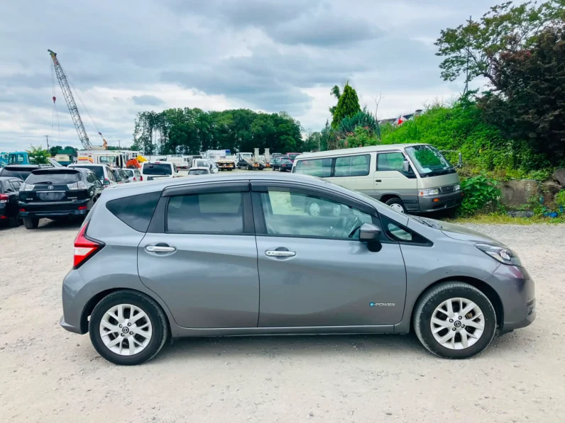 
								Nissan Note e-Power 2019 X full									