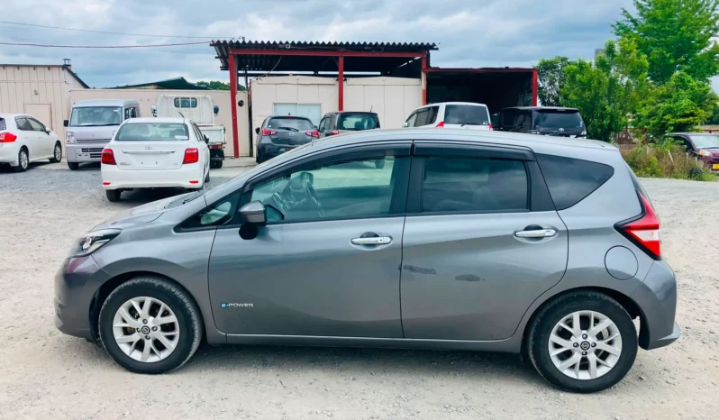 
								Nissan Note e-Power 2019 X full									