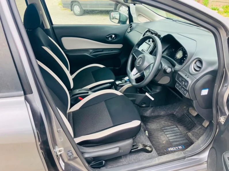 
								Nissan Note e-Power 2019 X full									