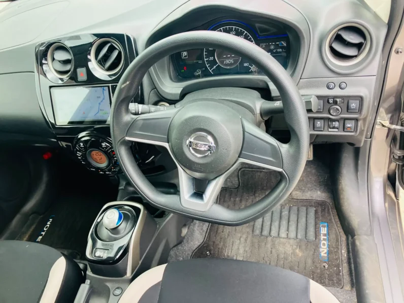 
								Nissan Note e-Power 2019 X full									