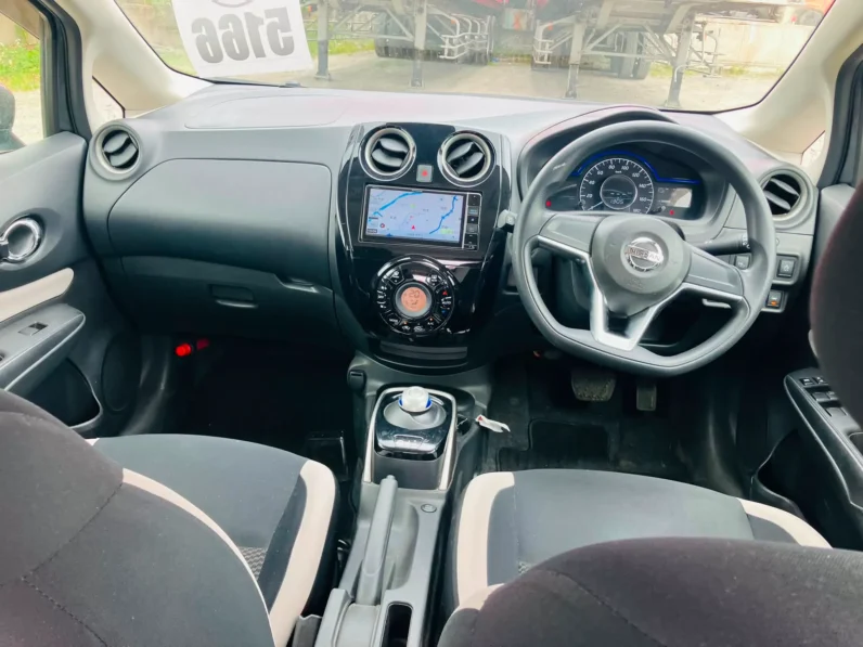 
								Nissan Note e-Power 2019 X full									