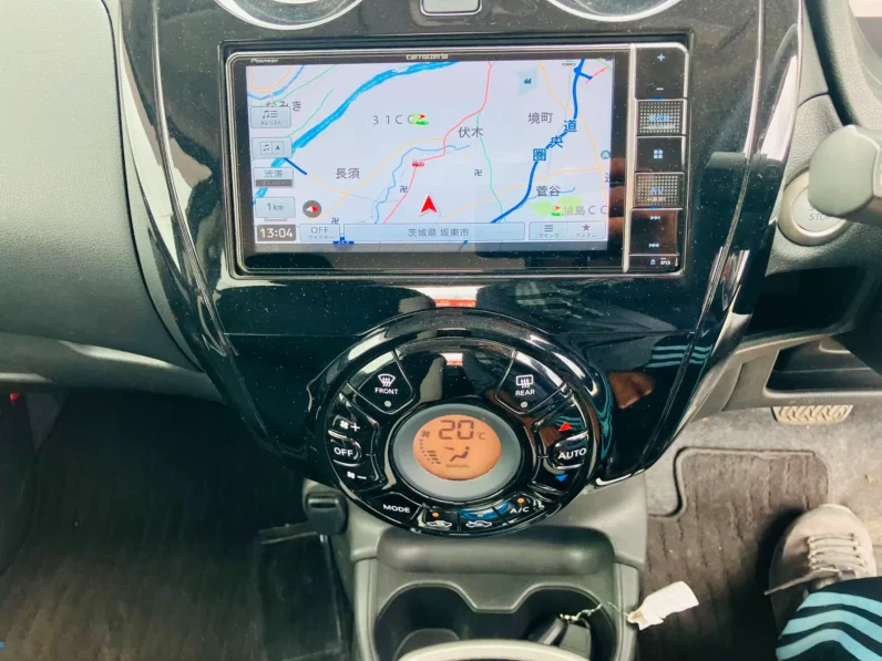 
								Nissan Note e-Power 2019 X full									