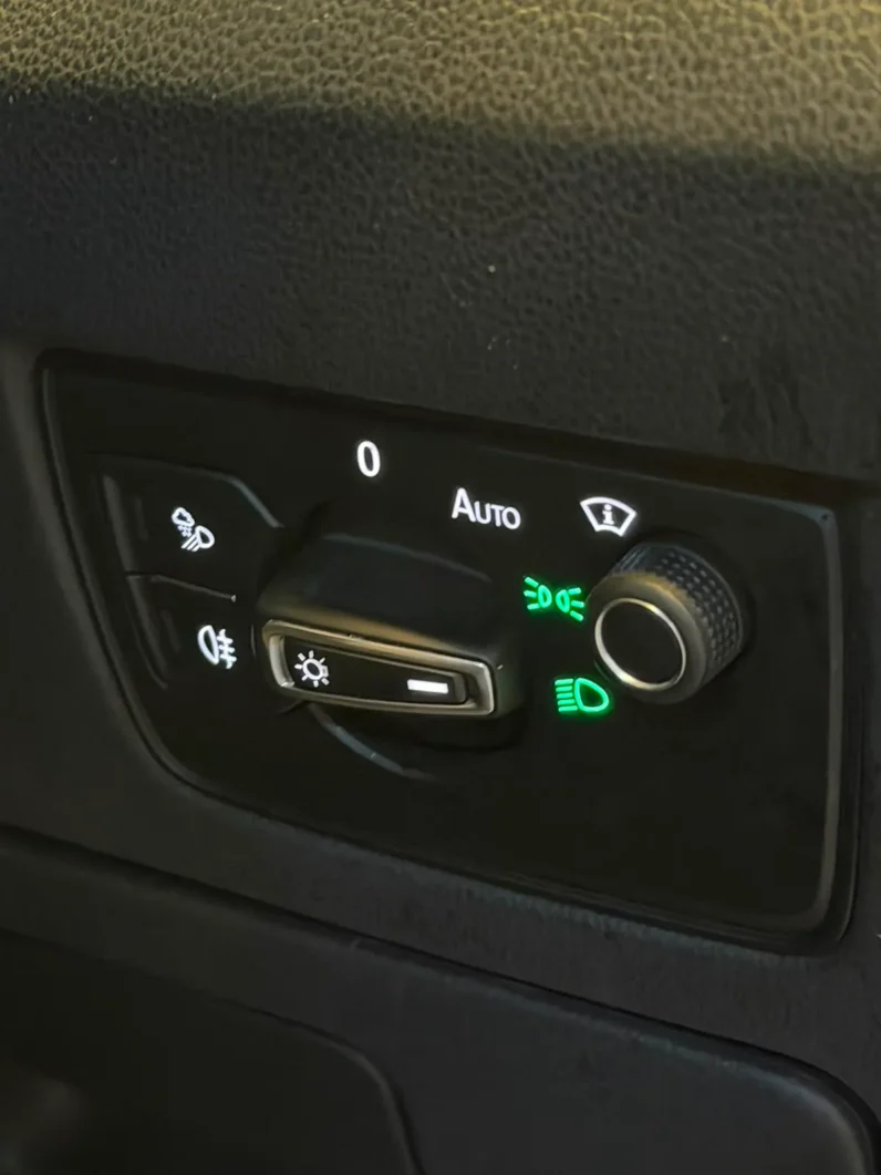 
								Volkswagen Arteon R-Line 2019 4Motion Sunroof full									