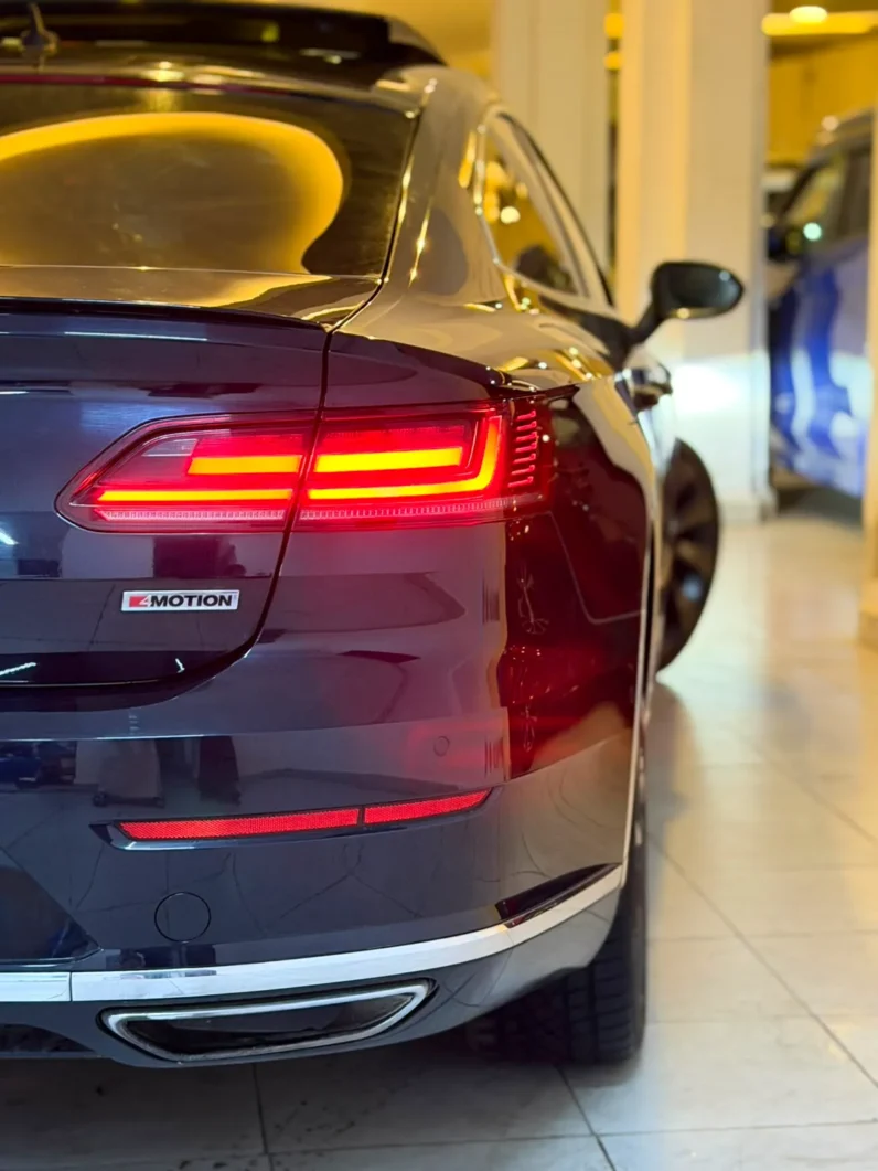 
								Volkswagen Arteon R-Line 2019 4Motion Sunroof full									