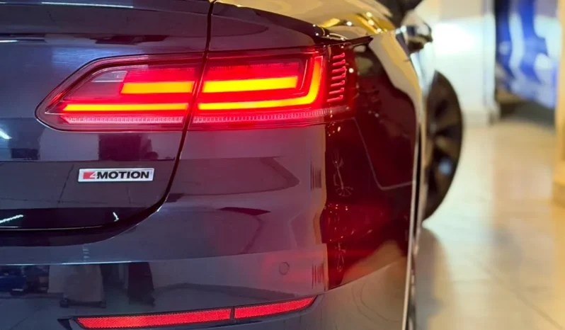 
								Volkswagen Arteon R-Line 2019 4Motion Sunroof full									