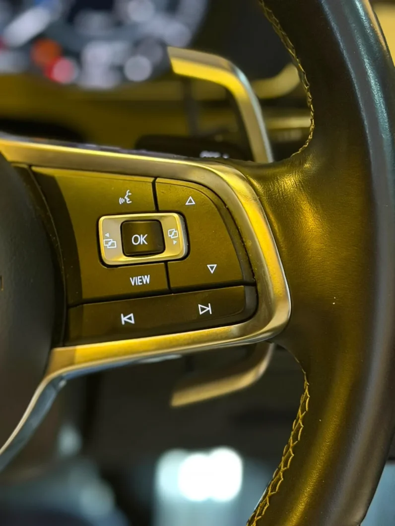 
								Volkswagen Arteon R-Line 2019 4Motion Sunroof full									