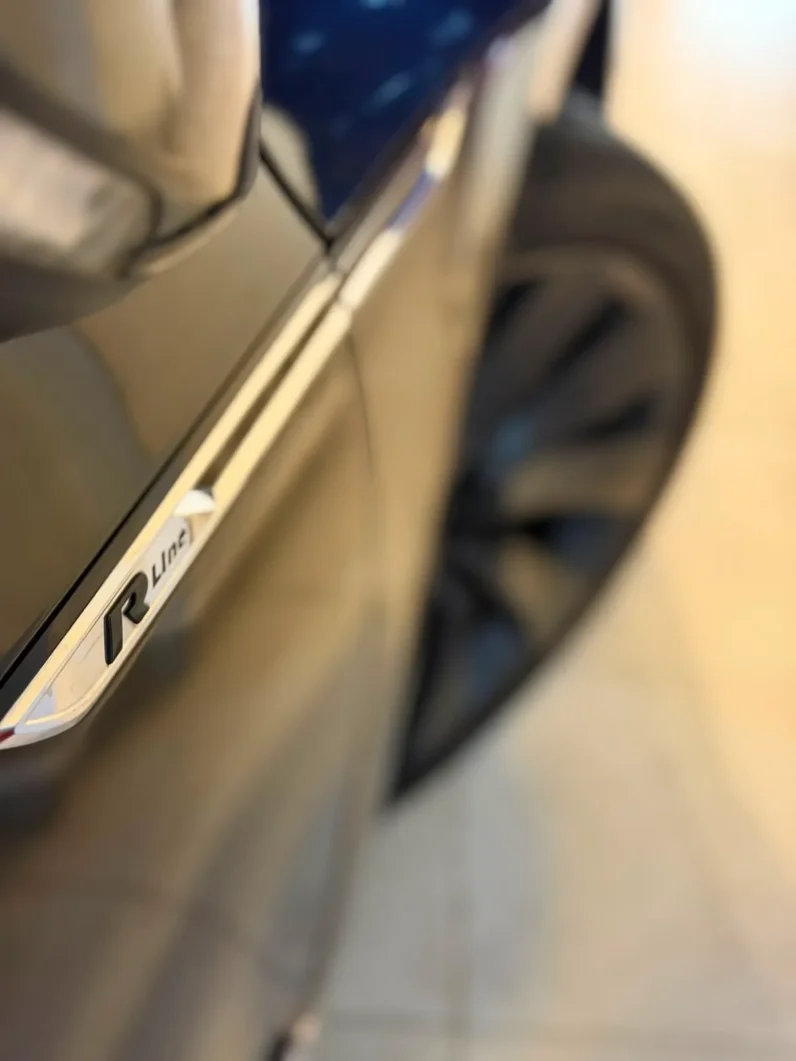 
								Volkswagen Arteon R-Line 2019 4Motion Sunroof full									