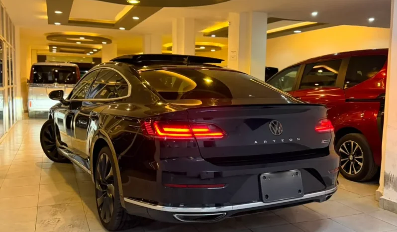 
								Volkswagen Arteon R-Line 2019 4Motion Sunroof full									