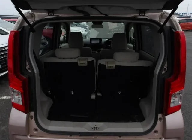 
								Daihatsu Move 2019 full									