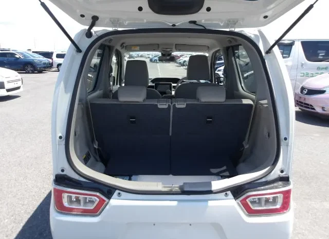 
								Suzuki Wagon R Hybrid 2019 FX full									