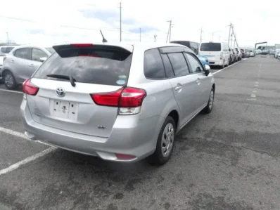 Toyota Corolla Fielder Hybrid 2019