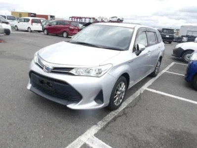 Toyota Corolla Fielder Hybrid 2019