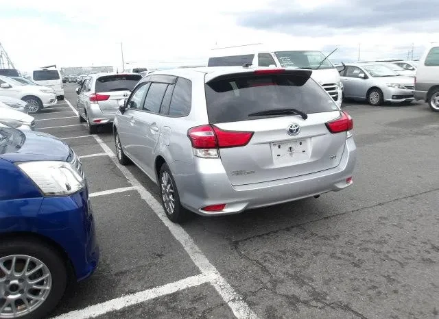 
								Toyota Corolla Fielder Hybrid 2019 full									