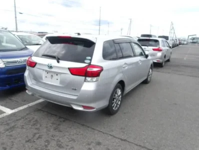 Toyota Corolla Fielder Hybrid 2019