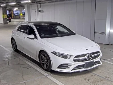 Mercedes Benz A180 2019 AMG Line with Sunroof