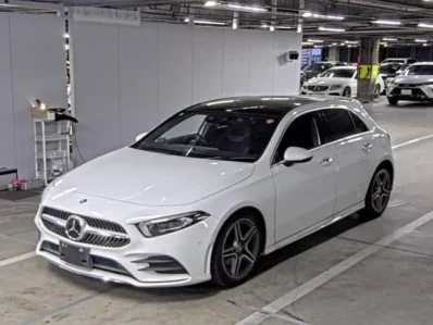 Mercedes Benz A180 2019 AMG Line with Sunroof