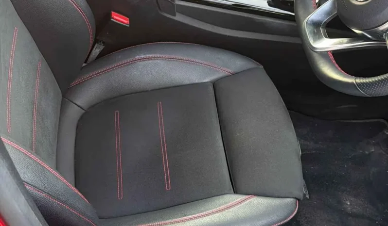 
								Mercedes Benz A180 2019 AMG Line full									