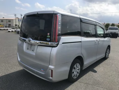 Toyota Noah 2019 X 8 Seater